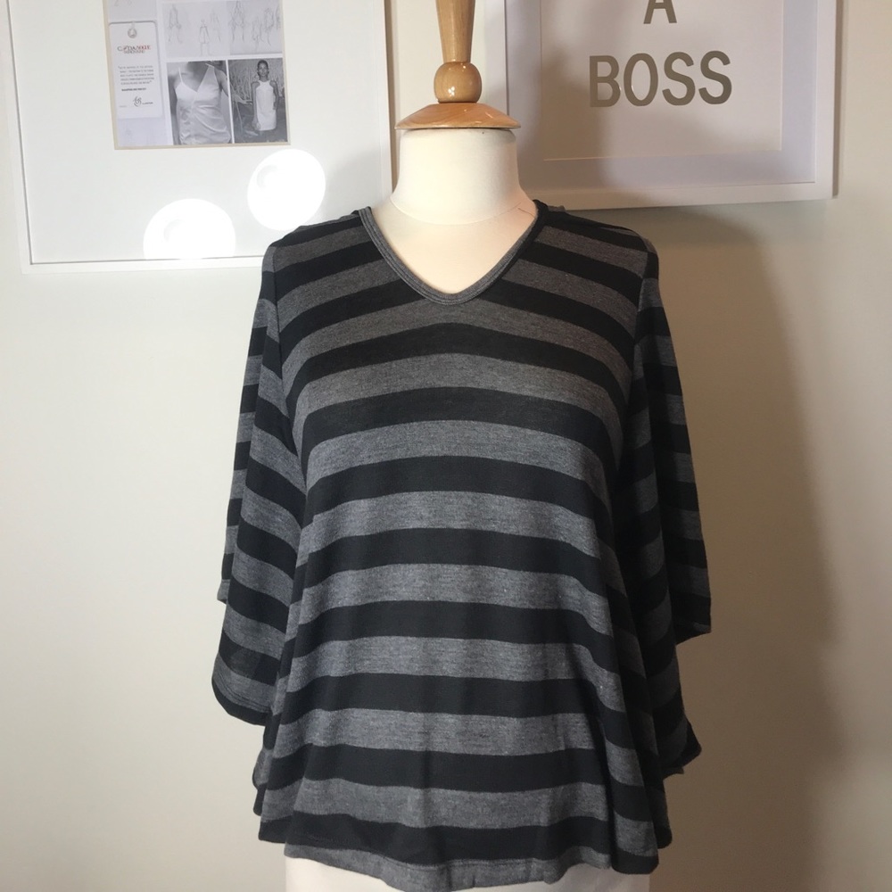 Everly Grey Maternity Gray Striped Top Small NWT